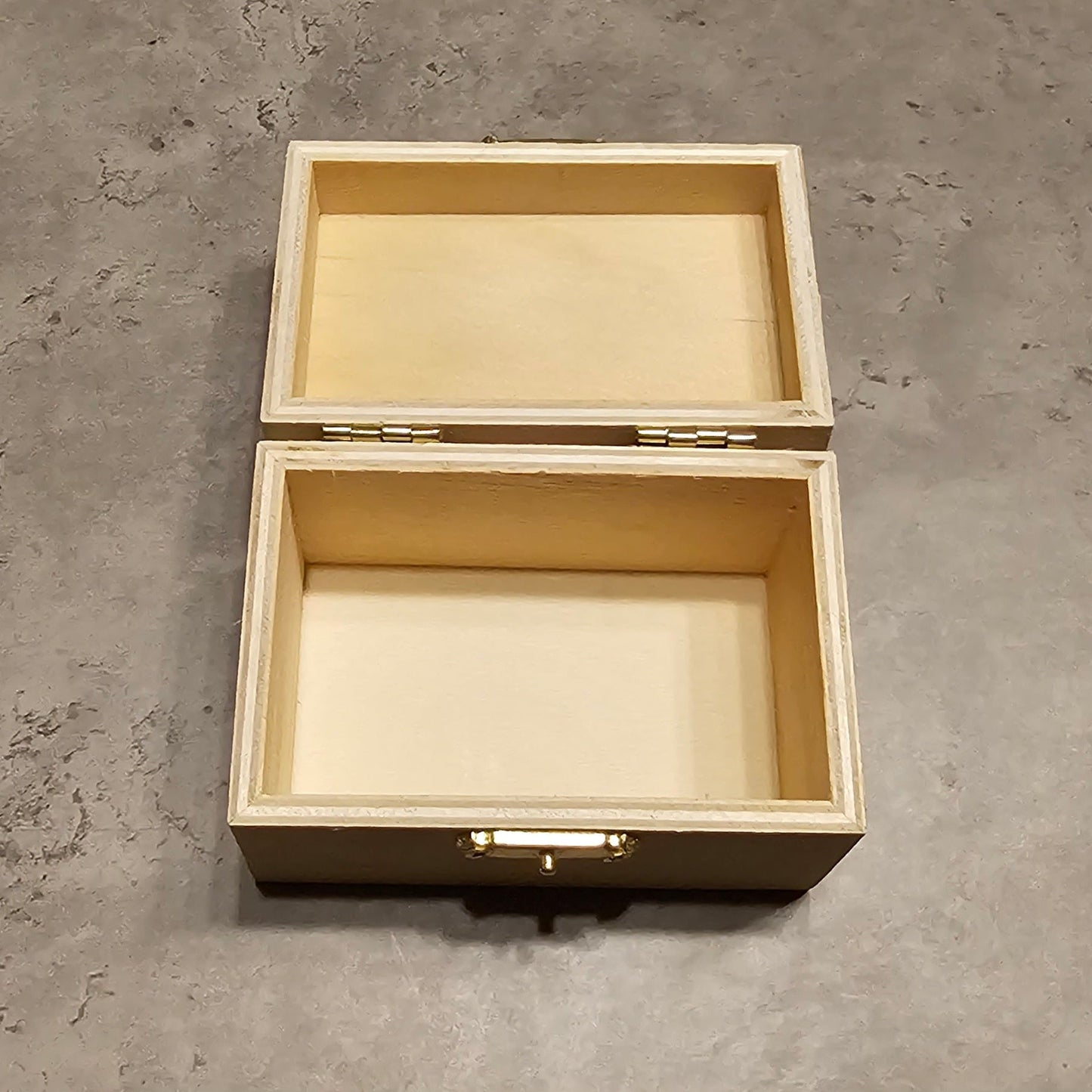 Holzkiste mit Lasergravur nach Wunsch | TSLo.de
