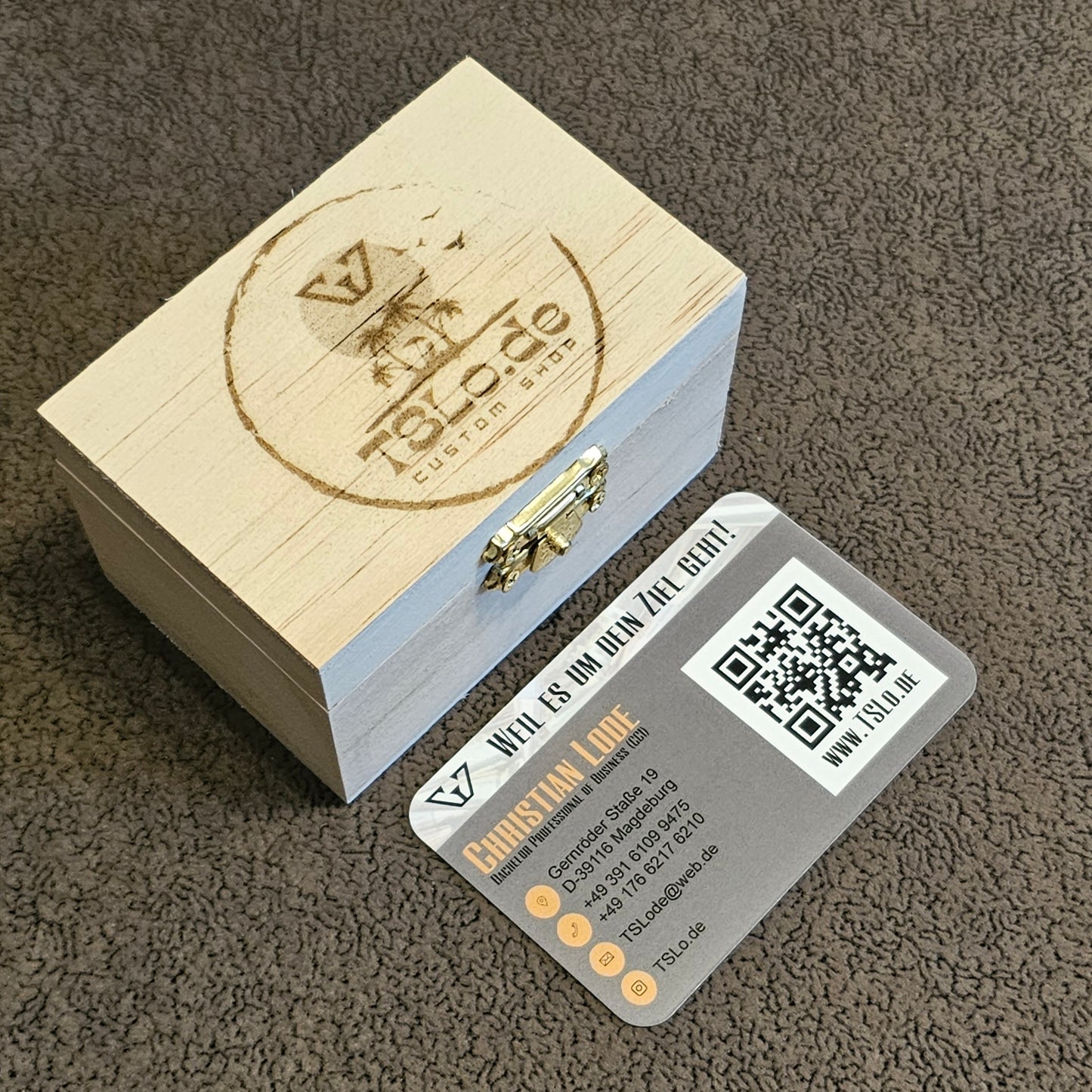 Holzkiste mit Lasergravur nach Wunsch | TSLo.de