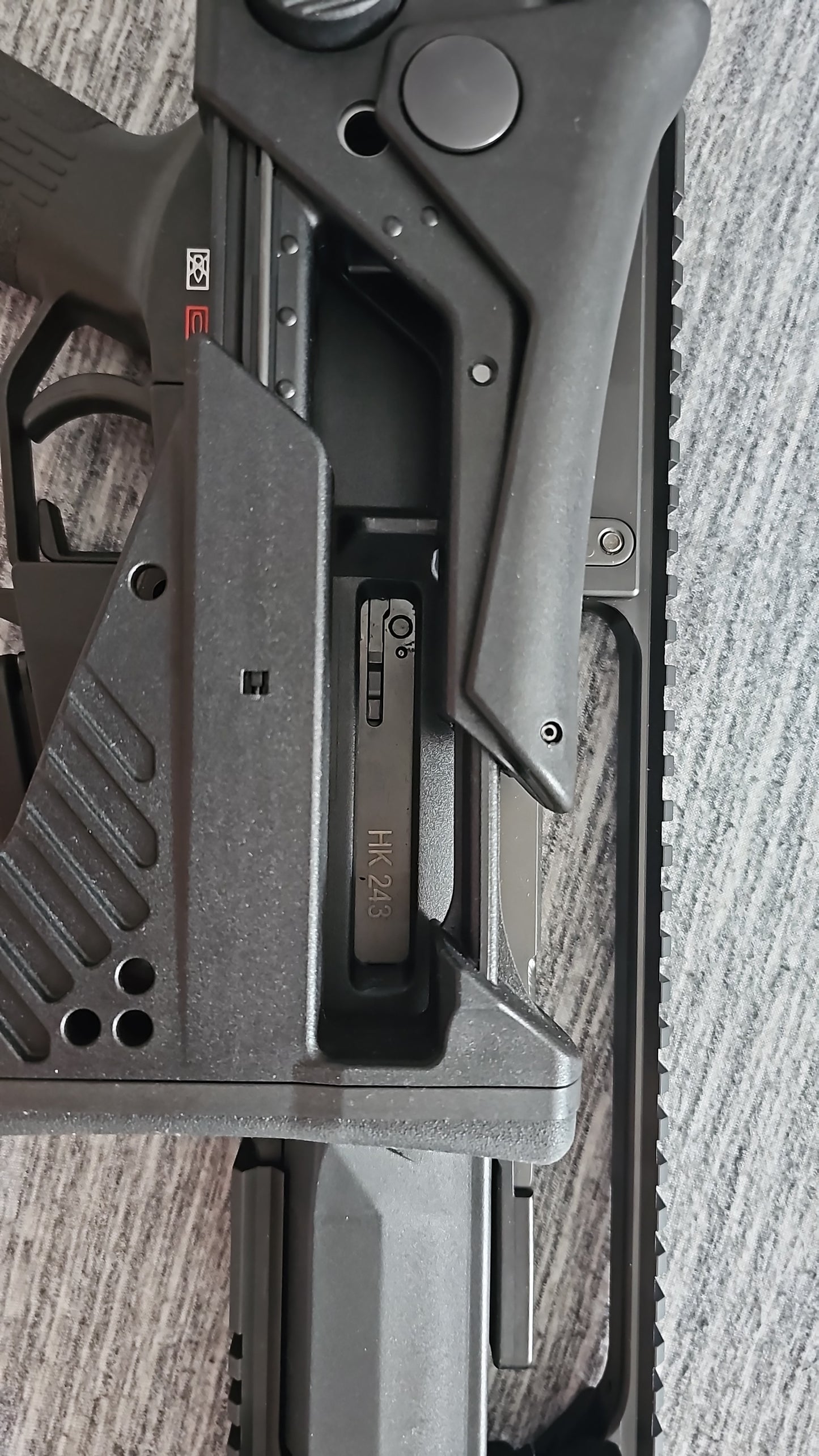Heckler und Koch HK243 STar im Kaliber .223rem eingeklappte Schulterstütze | TSLo.de